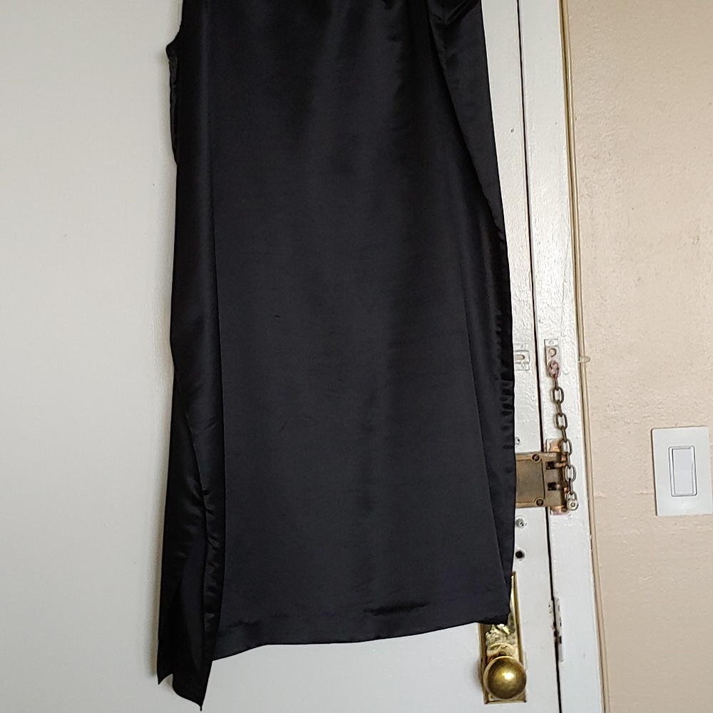 KATHRYN CONOVER BLACK 100% SILK SKIRT - SIZE 24